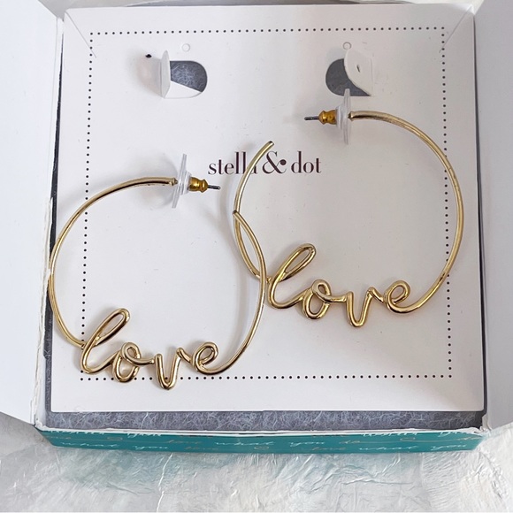Stella & Dot Gold Plated Wire Love Hoop Earrings Boxed - Picture 3 of 11